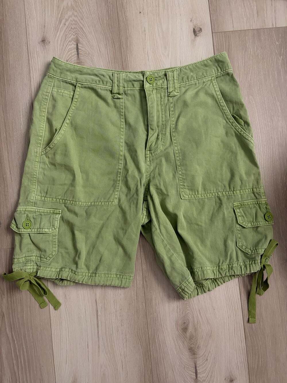 Forever 21 Cargo Shorts Size M Green